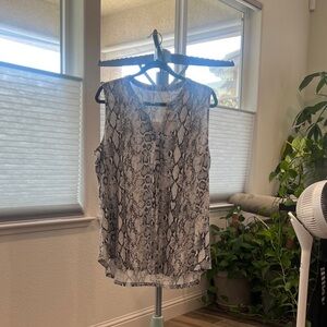 Chic Sleeveless Snake Print Blouse